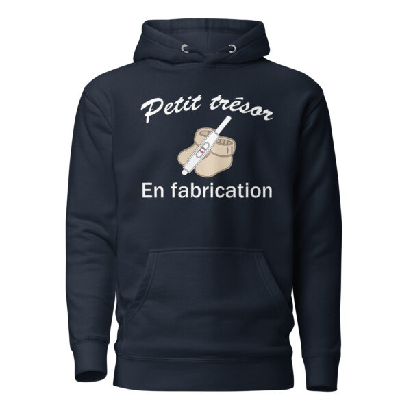 Sweat à Capuche Petit trésor en fabrication – Image 3