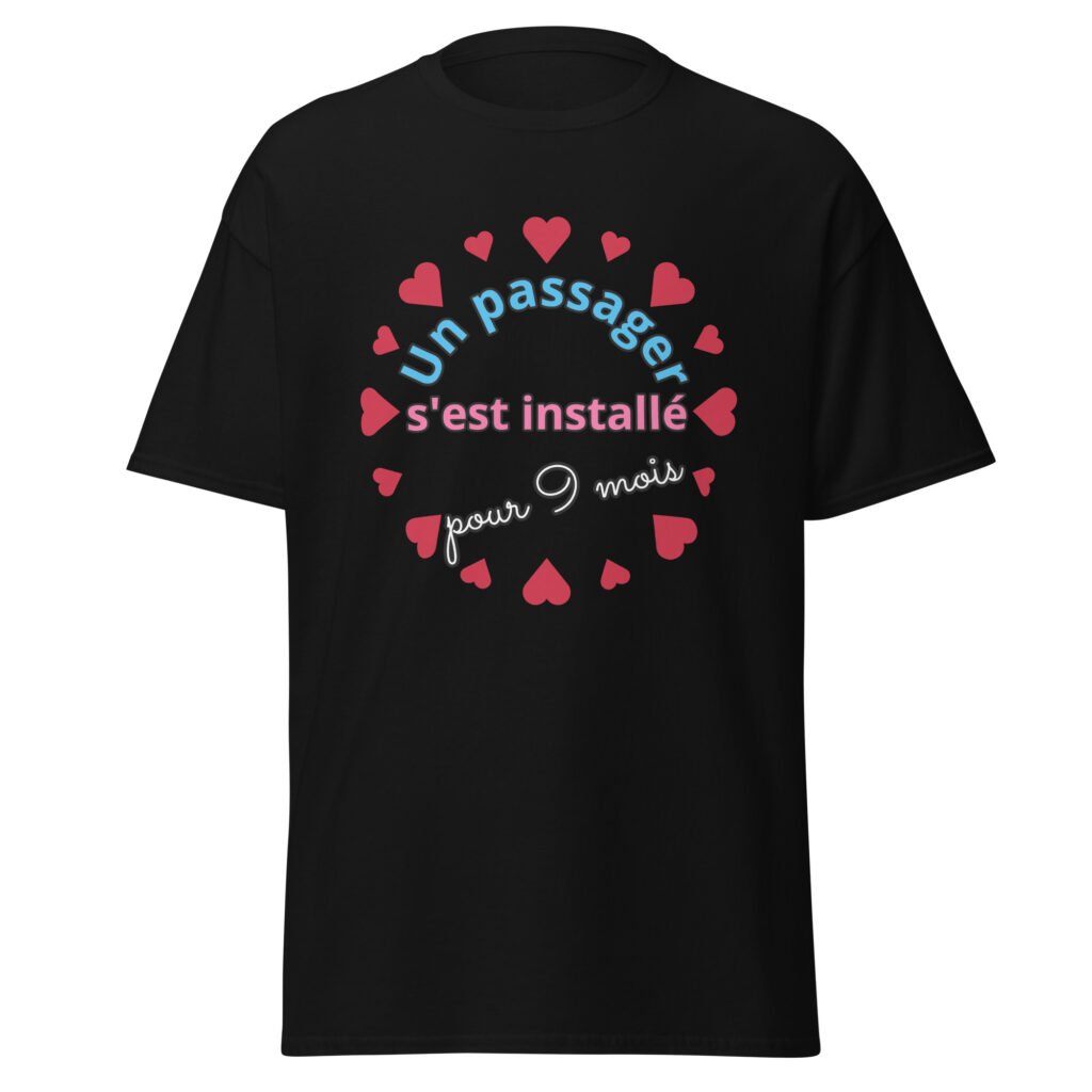 T-shirt un passager s'est installé pour 9 mois — Noir, face